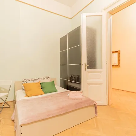 Cozy Apartment In The Heart Of Budapest, 5 Bedrooms Exterior foto