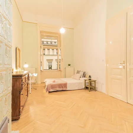 Cozy Apartment In The Heart Of Budapest, 5 Bedrooms Exterior foto
